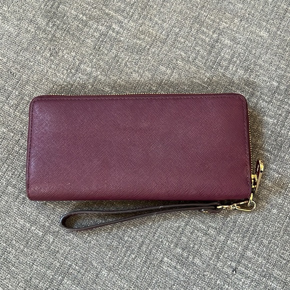 Michael Kors Jet Set Travel Large Continental Wallet with wrist strap - Picture 4 of 10